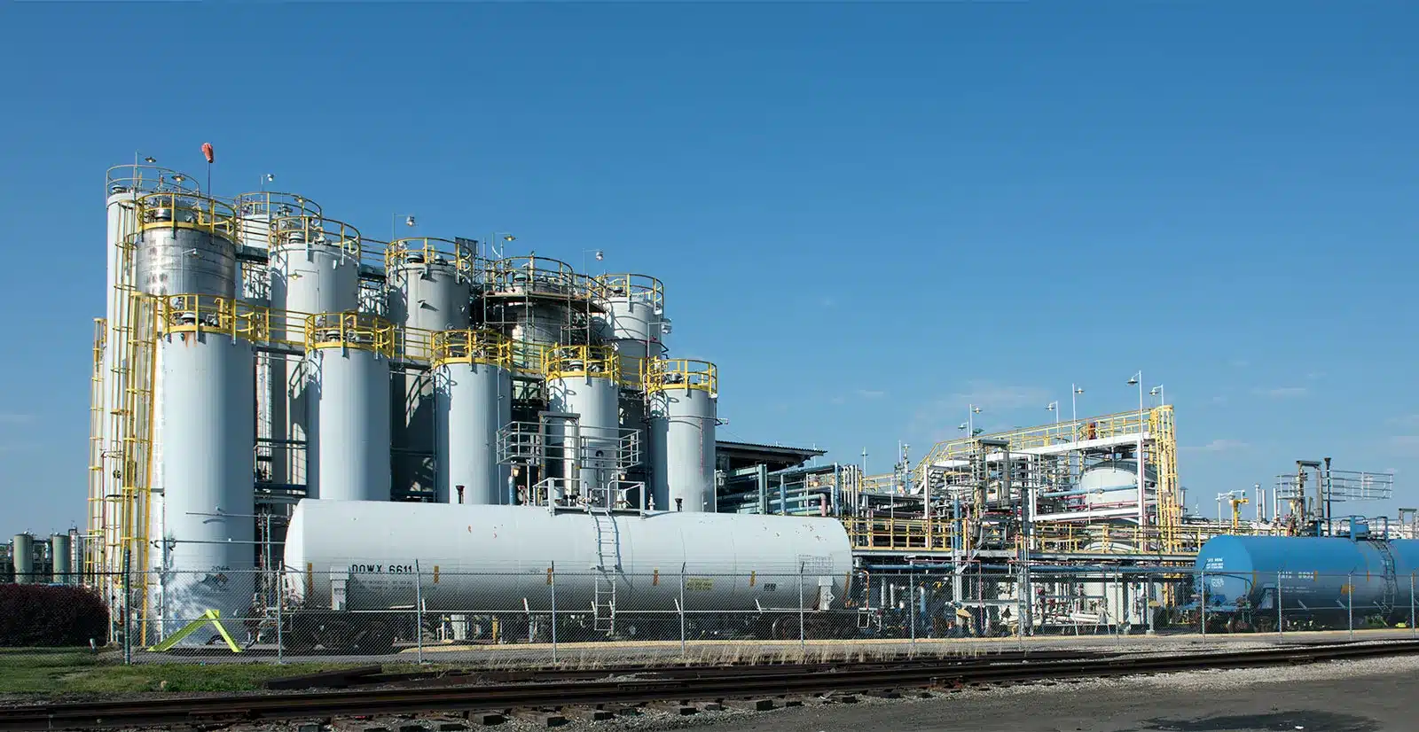 Chemical manufacturing sulfuric acid valve application