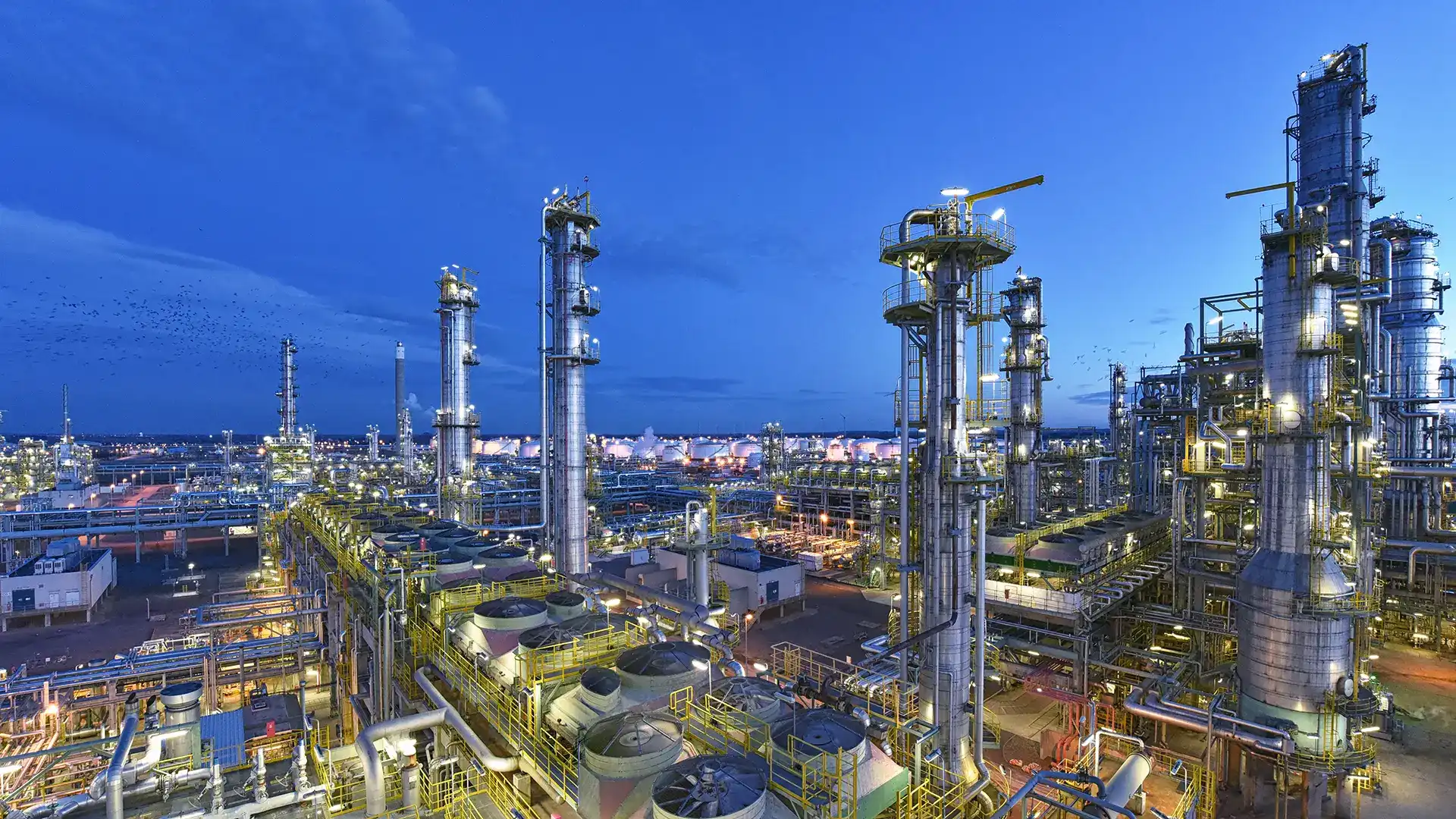 Fertilizer and phosphate production sulfuric acid valve application